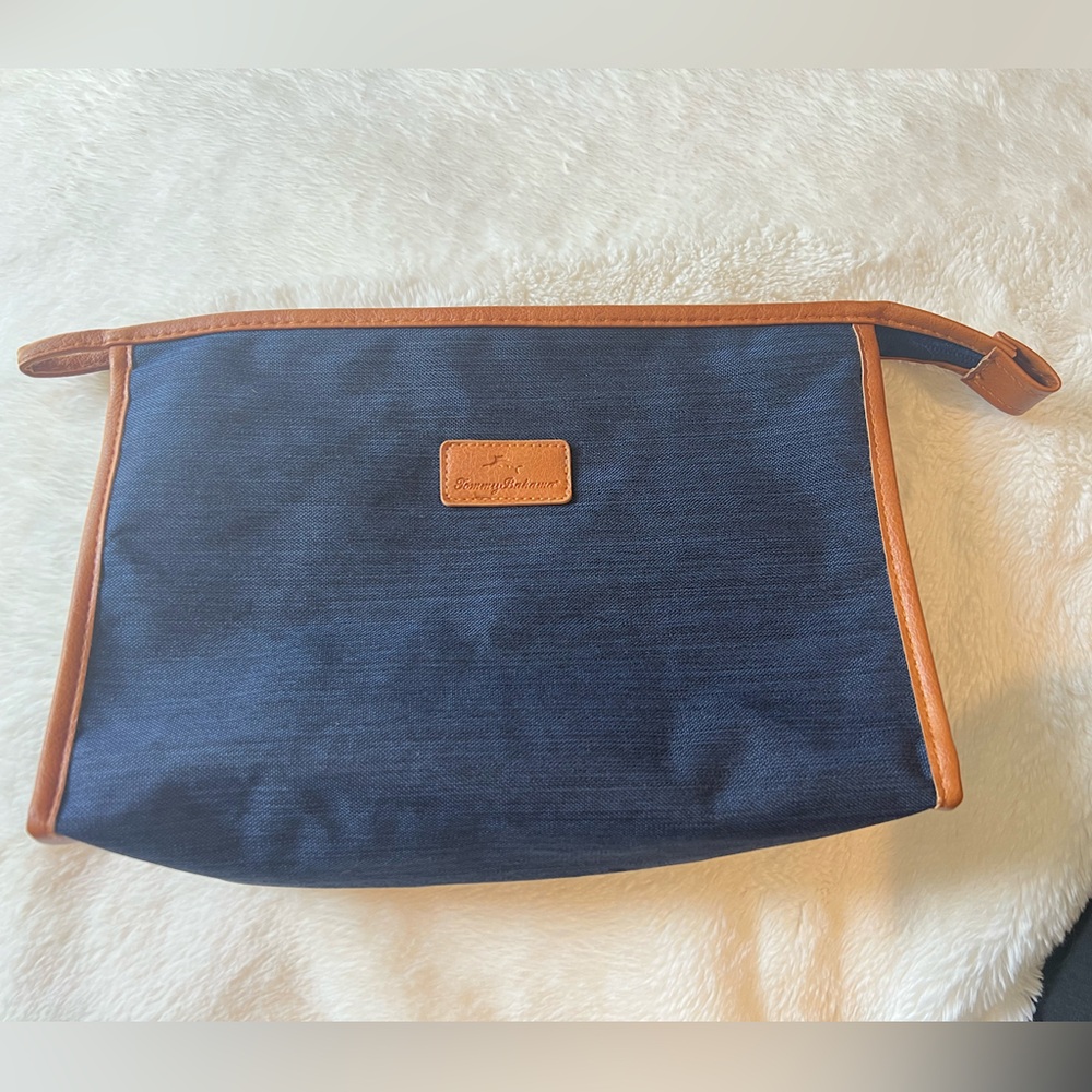 Tommy Bahama Navy Blue Dobb Kit Toiletries Travel Bag